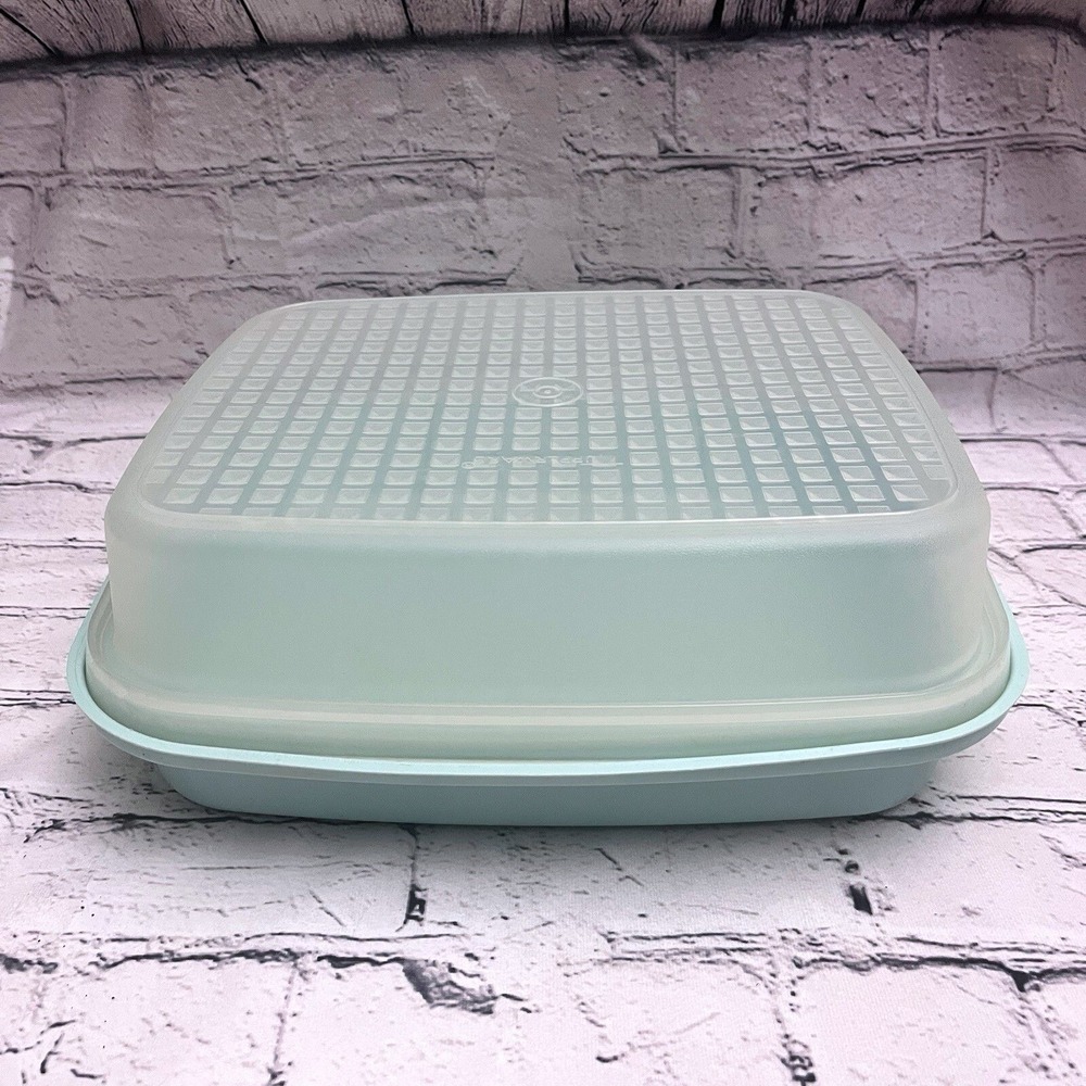 Vintage Tupperware Marinade Container 1295‎ Mint Green Season N Serve EUC